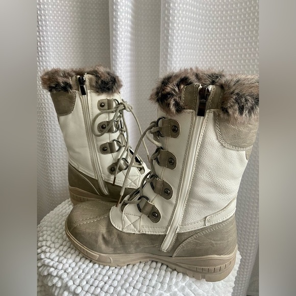 Woman Sölher winter boots white-beige faux fur side zipper lace-up size 7.5 (38) - Picture 14 of 16